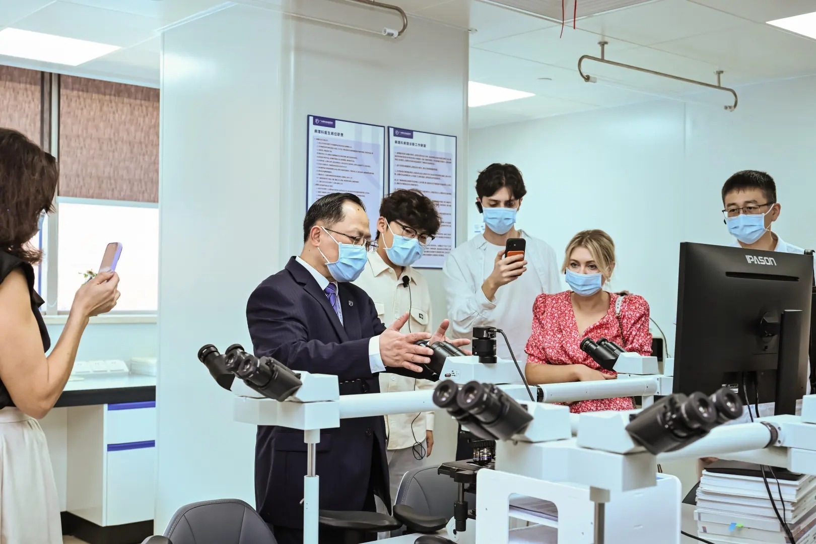 Pathology laboratory review at GCCC